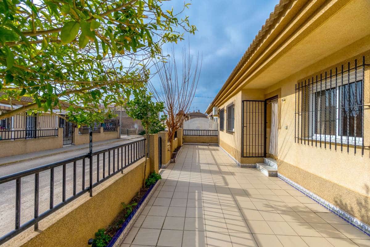 3 slaapkamer Halfvrijstaande villa te koop in Lo Pagan - € 228.990 (Ref: 8837472)