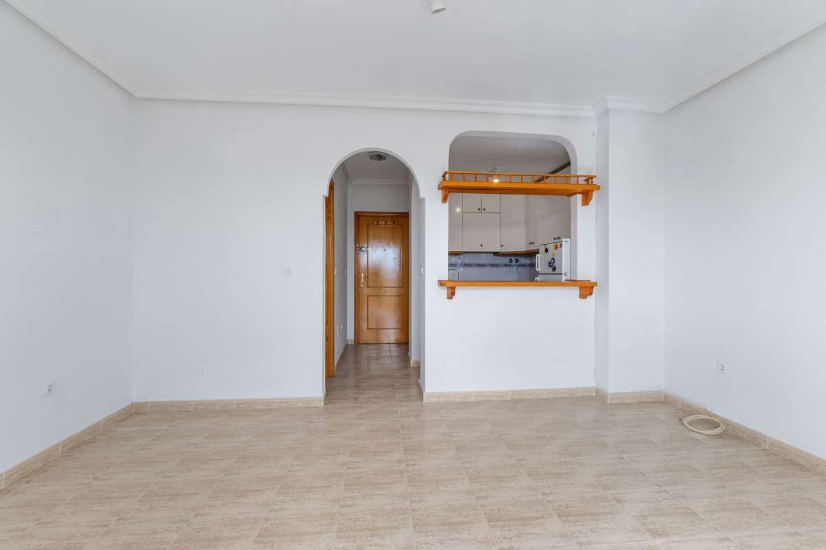 Apartament na sprzedaż w Arenales del Sol - 133 500 € (Ref: 8929356)