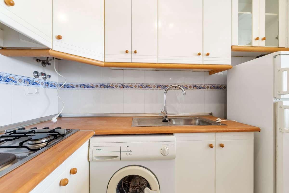 Apartament na sprzedaż w Arenales del Sol - 133 500 € (Ref: 8929356)