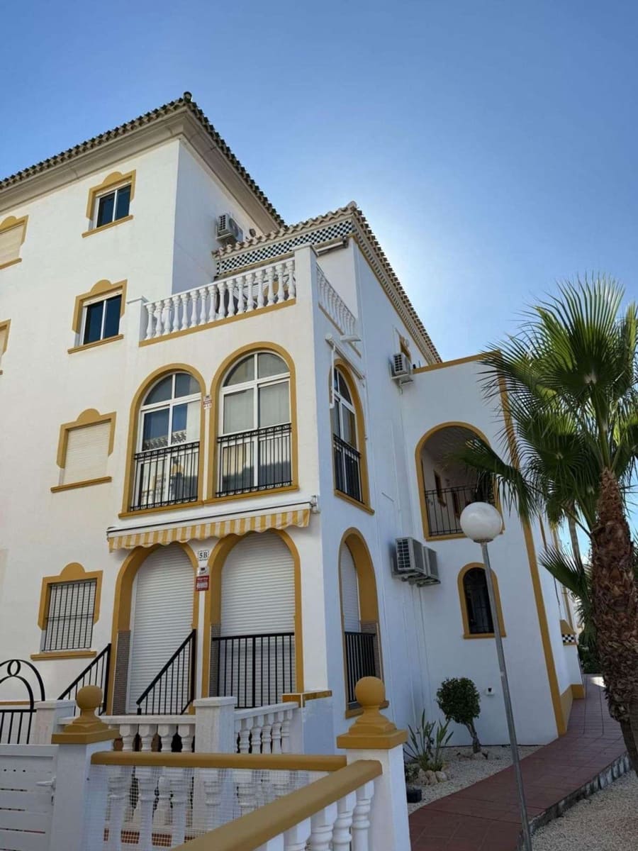 3 quarto Bungalow para venda em Torrevieja - 273 000 € (Ref: 9137714)