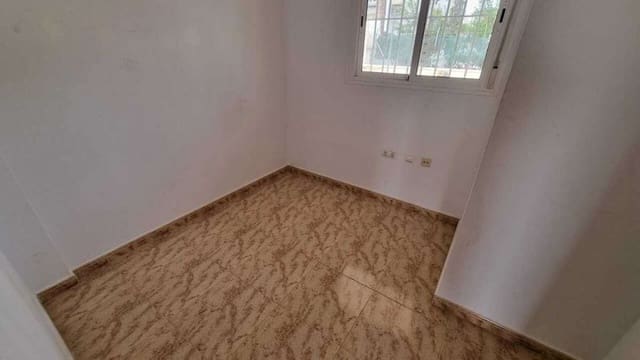 3 makuuhuone Omakotitalo myytävänä paikassa Playa Flamenca, Orihuela - 189 950 € (Ref: 9137723)