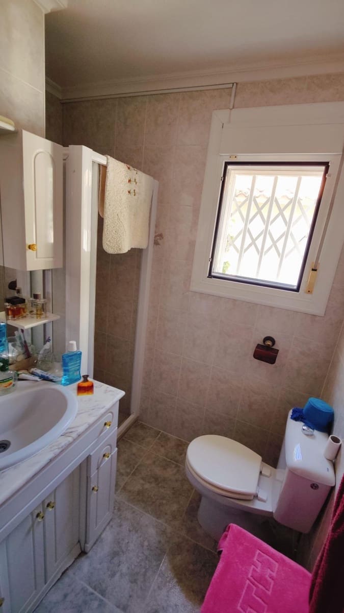 3 bedroom Villa for sale in Torrevieja - € 450,000 (Ref: 9137730)