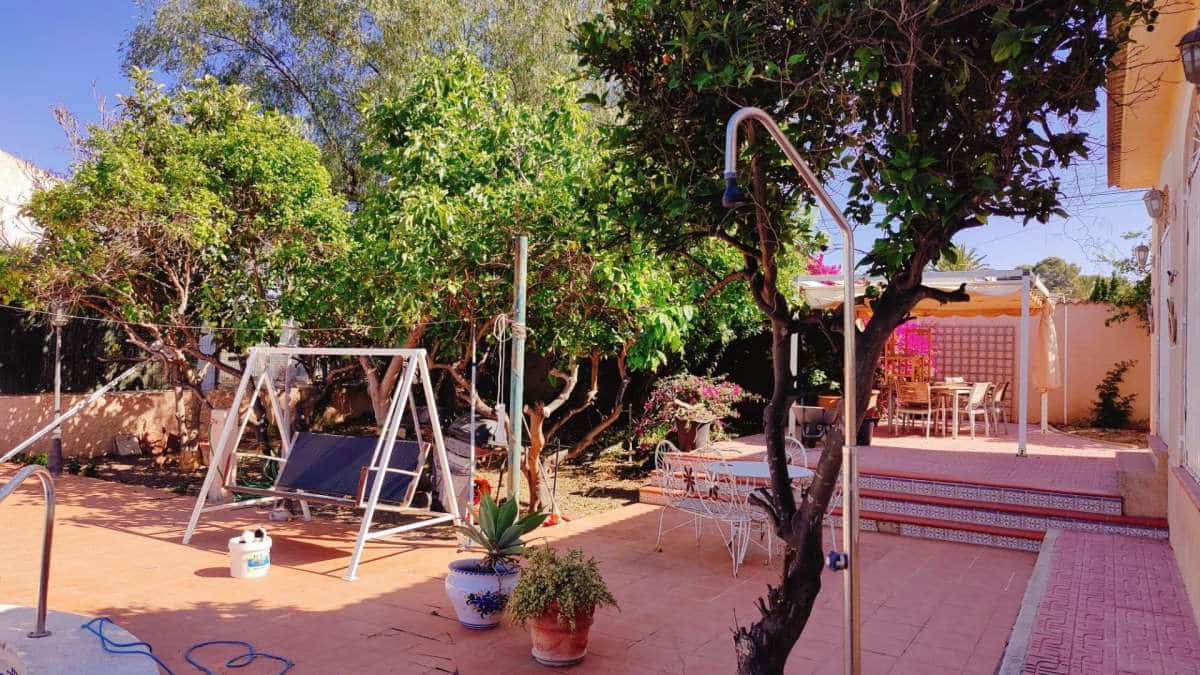 3 bedroom Villa for sale in Torrevieja - € 450,000 (Ref: 9137730)