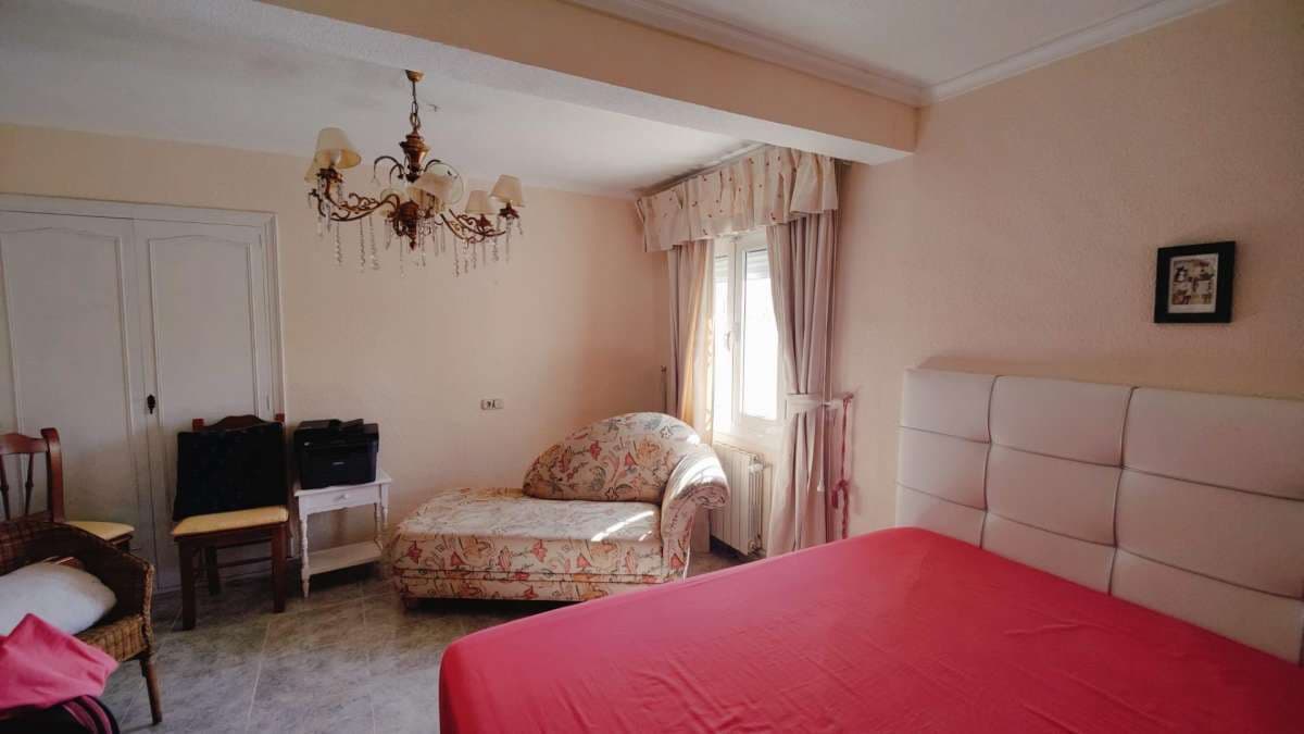 3 bedroom Villa for sale in Torrevieja - € 450,000 (Ref: 9137730)