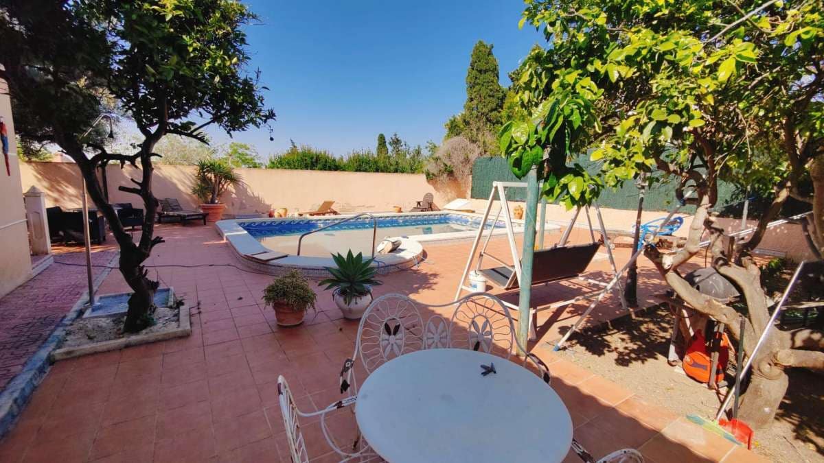 3 bedroom Villa for sale in Torrevieja - € 450,000 (Ref: 9137730)