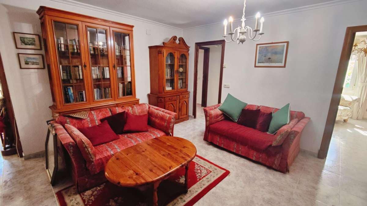 3 bedroom Villa for sale in Torrevieja - € 450,000 (Ref: 9137730)