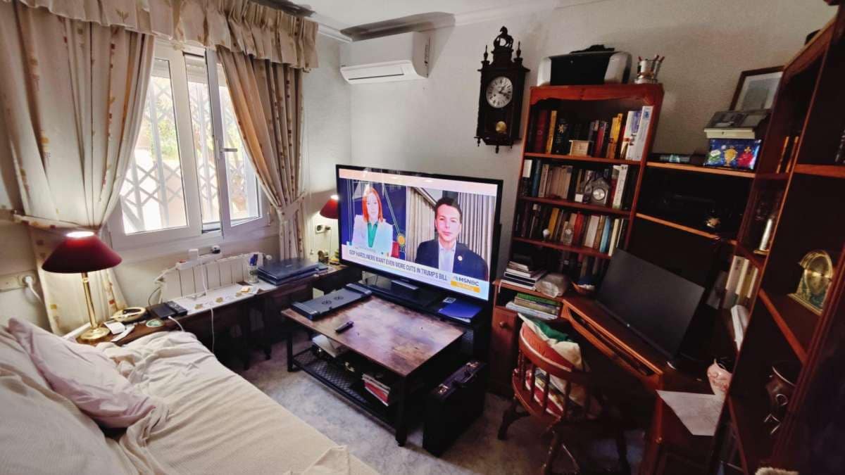 3 bedroom Villa for sale in Torrevieja - € 450,000 (Ref: 9137730)