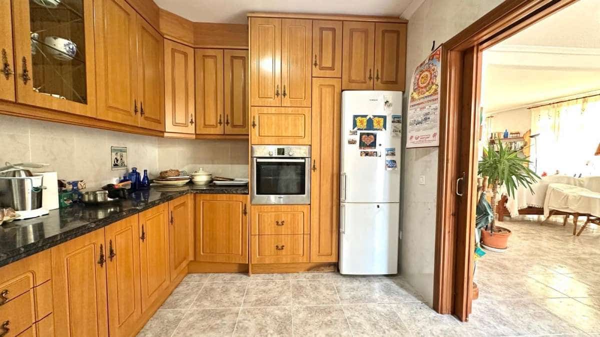 3 bedroom Villa for sale in Torrevieja - € 450,000 (Ref: 9137730)