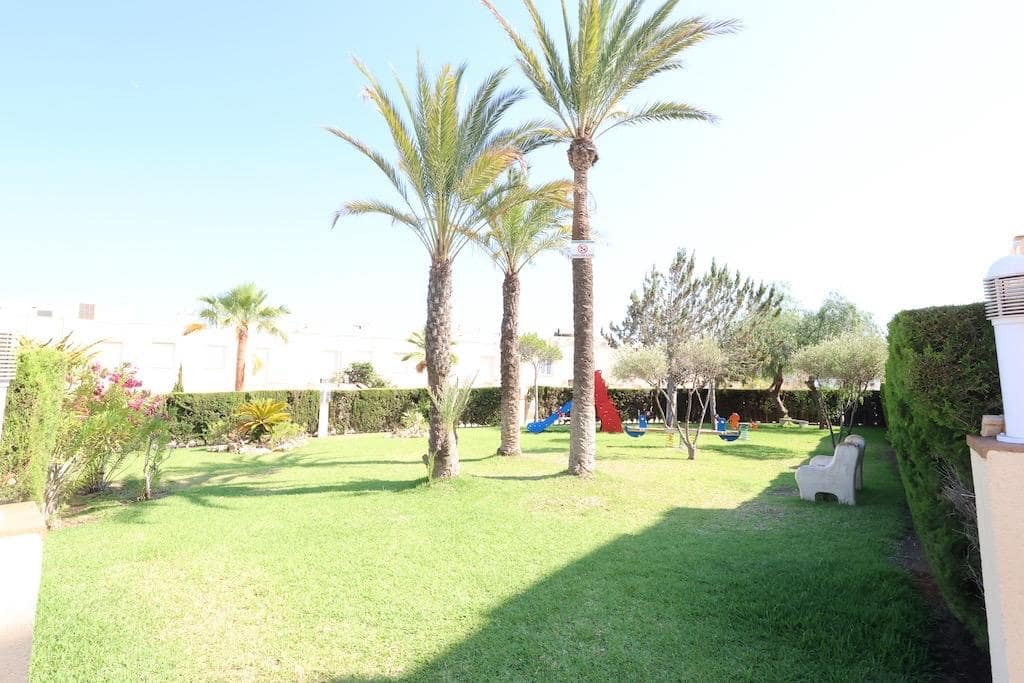 3 soverom Hus til salgs i Orihuela Costa med svømmebasseng garasje - € 390 000 (Ref: 9137732)