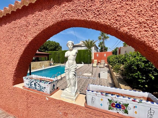 3 Zimmer Villa zu verkaufen in El Chaparral, Torrevieja - 359.000 € (Ref: 9137735)