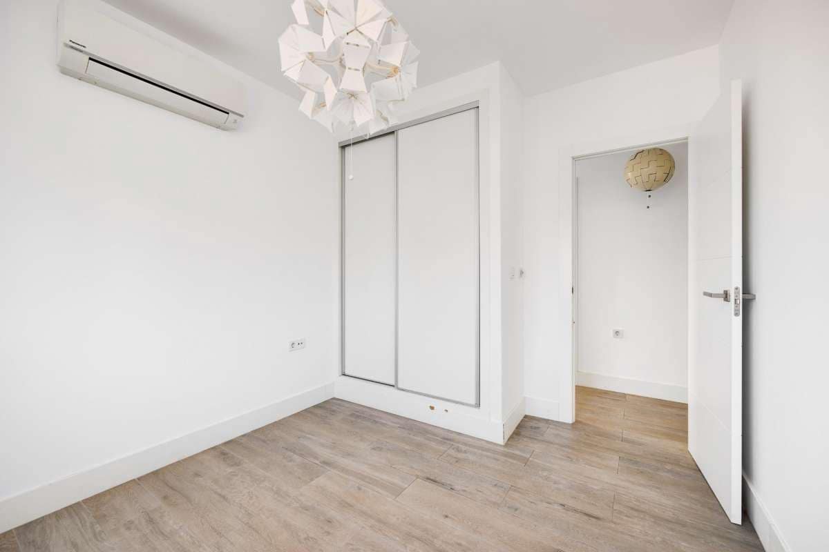 2 bedroom Villa for sale in Torrevieja - € 290,000 (Ref: 9137742)