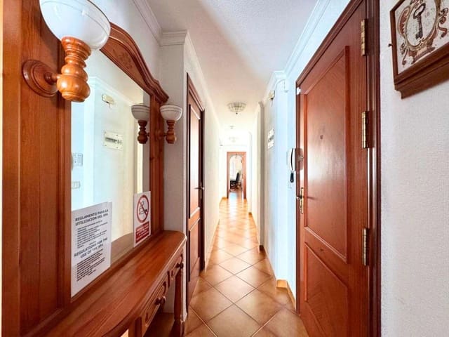 3 bedroom Apartment for sale in Torrevieja - € 255,000 (Ref: 9137745)