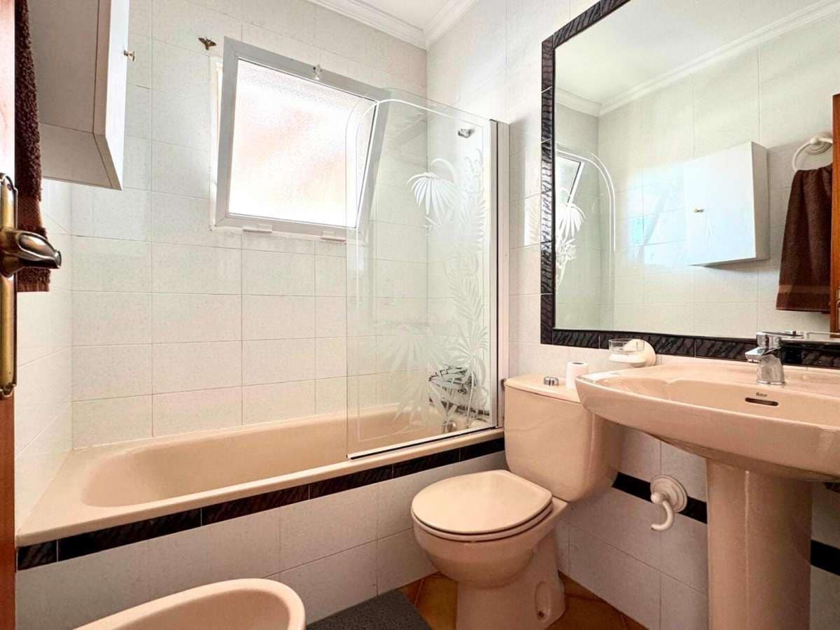 3 bedroom Apartment for sale in Torrevieja - € 255,000 (Ref: 9137745)