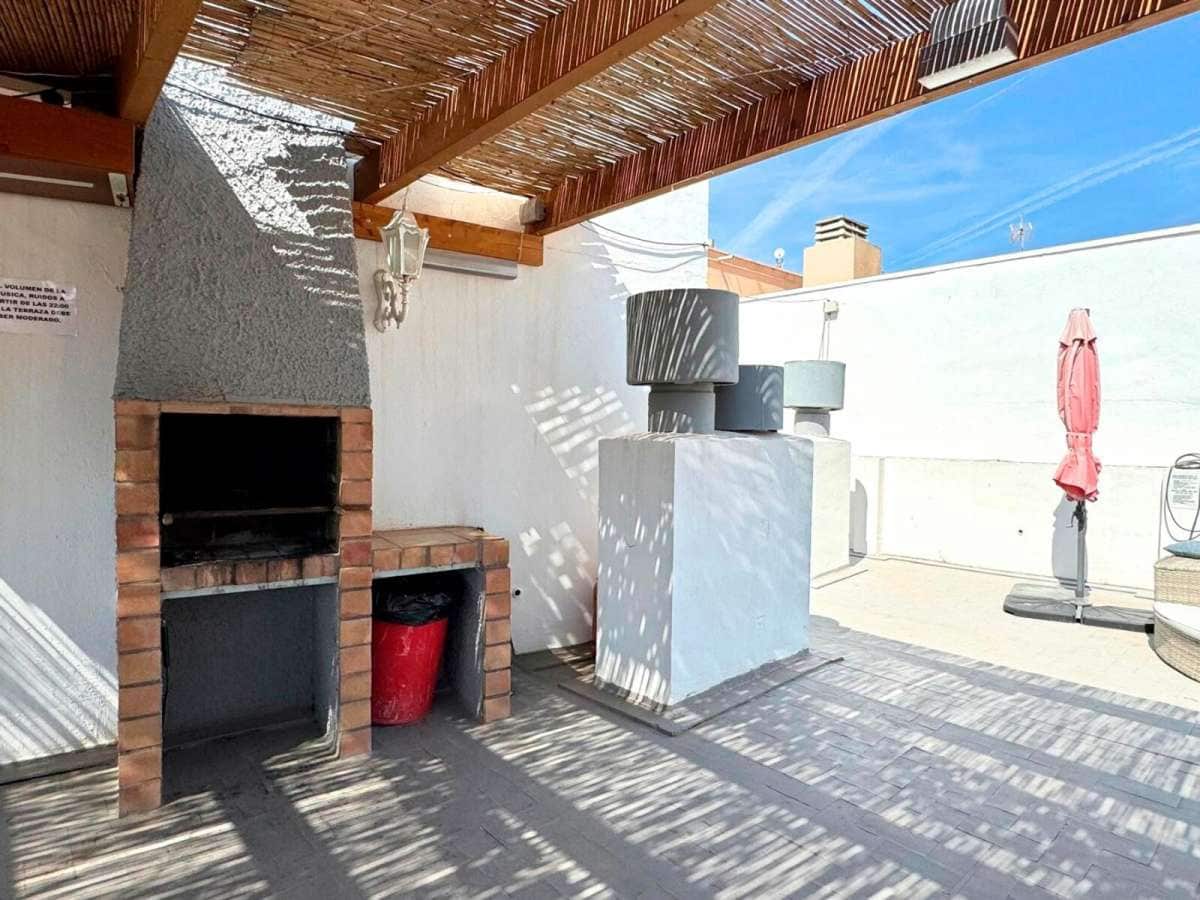 3 bedroom Apartment for sale in Torrevieja - € 255,000 (Ref: 9137745)