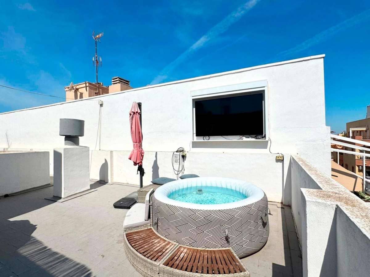 3 bedroom Apartment for sale in Torrevieja - € 255,000 (Ref: 9137745)