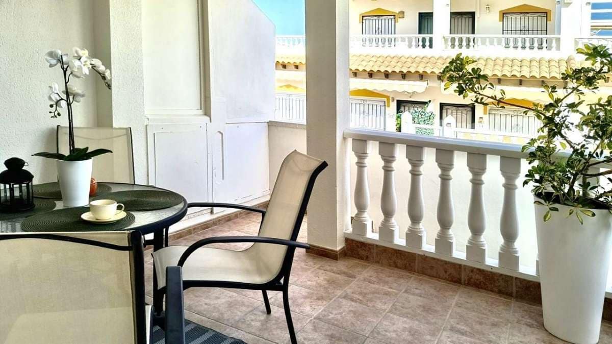 3 slaapkamer Huis te koop in Los Altos met zwembad - € 277.900 (Ref: 9137752)