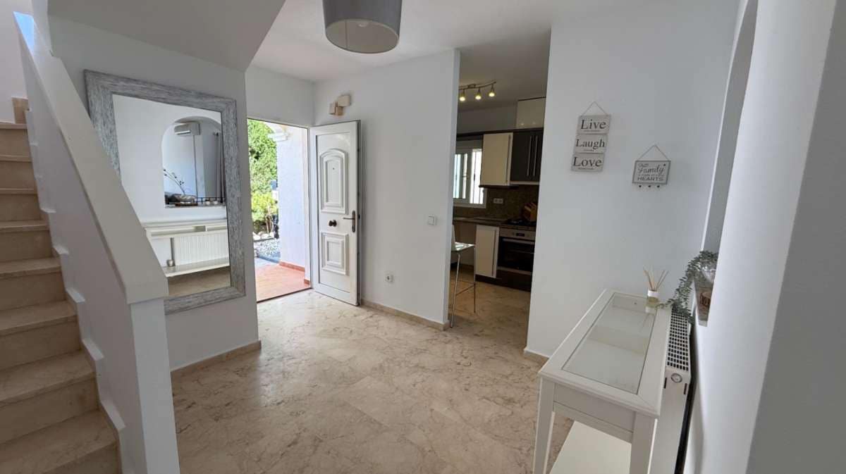 4 bedroom Villa for sale in Orihuela - € 675,000 (Ref: 9137761)