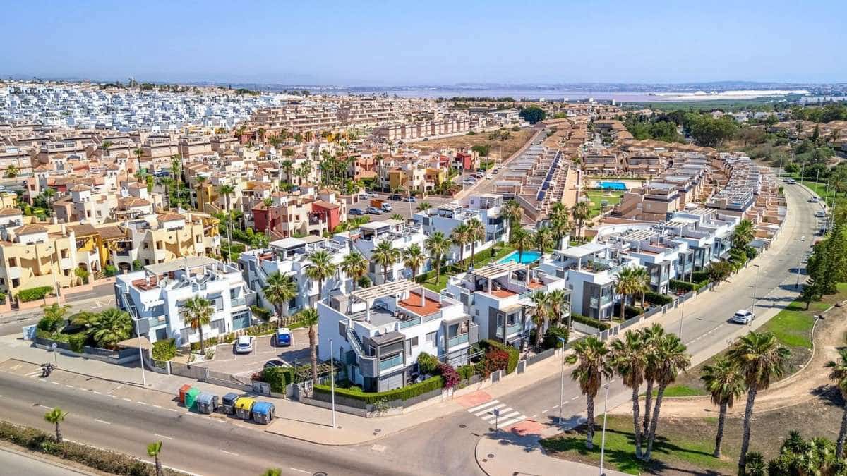 2 bedroom Penthouse for sale in Orihuela Costa - € 279,000 (Ref: 9137776)