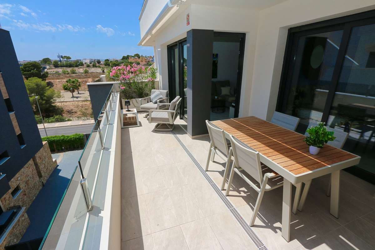 2 Zimmer Apartment zu verkaufen in Orihuela Costa - 365.000 € (Ref: 9137831)