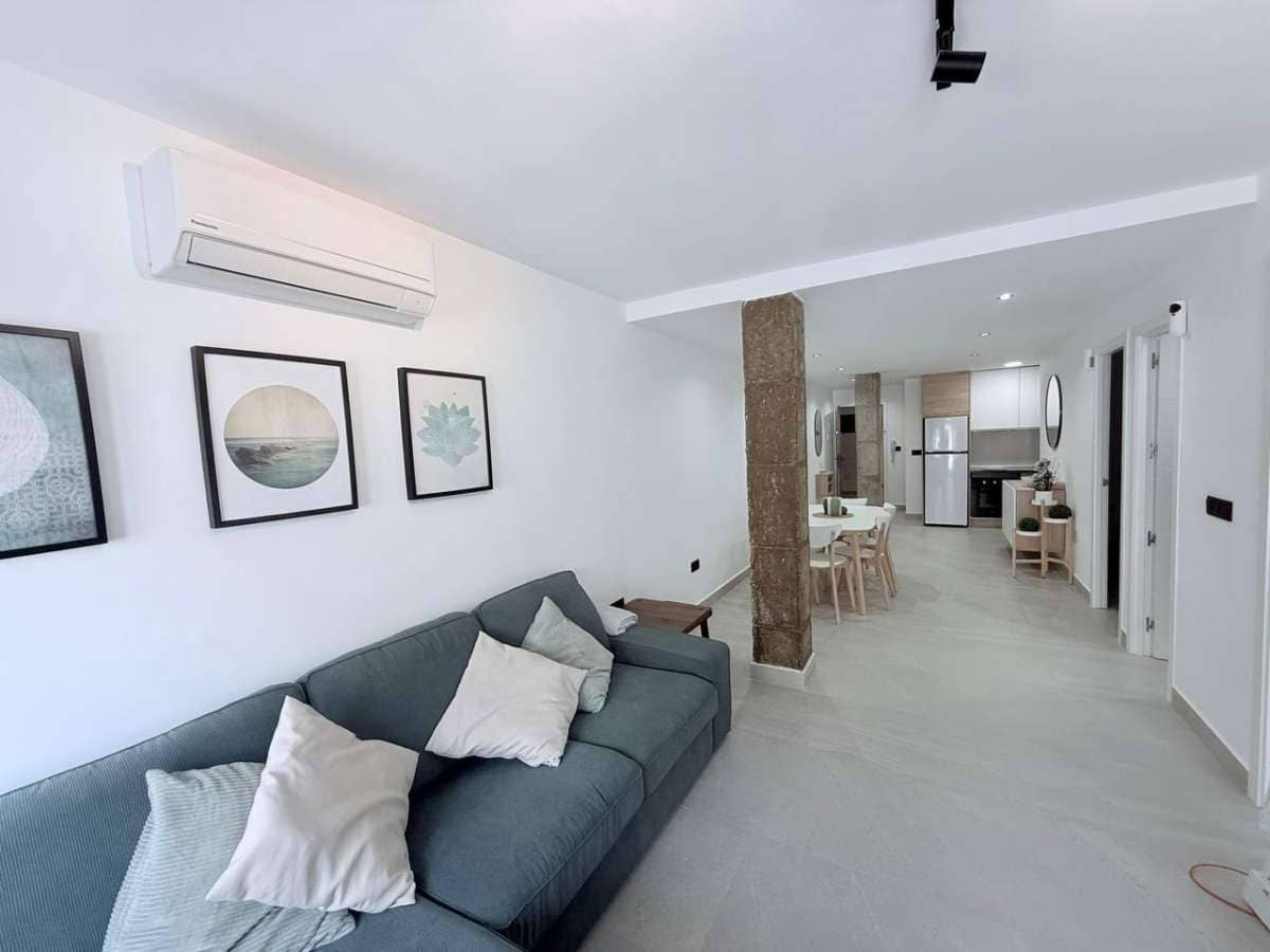 Apartamento de 3 habitaciones en Torrevieja en venta - 285.000 € (Ref: 9138529)