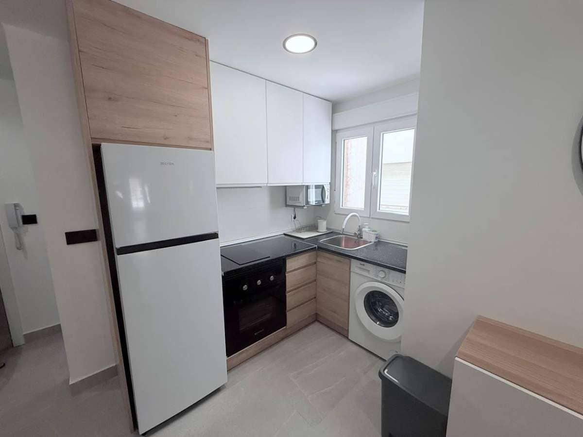 Apartamento de 3 habitaciones en Torrevieja en venta - 285.000 € (Ref: 9138529)