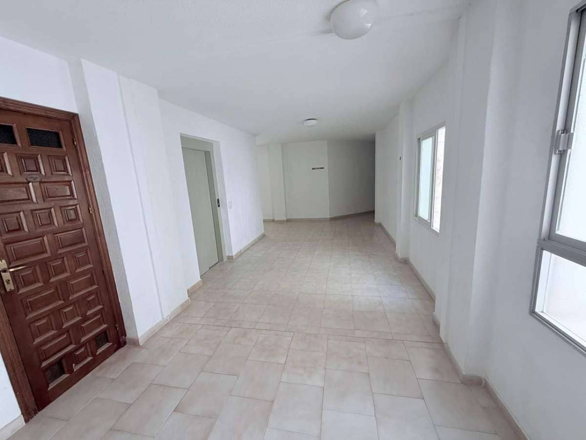 Apartamento de 3 habitaciones en Torrevieja en venta - 285.000 € (Ref: 9138529)