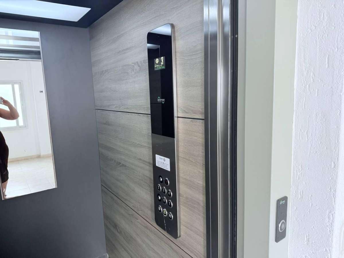 Apartamento de 3 habitaciones en Torrevieja en venta - 285.000 € (Ref: 9138529)