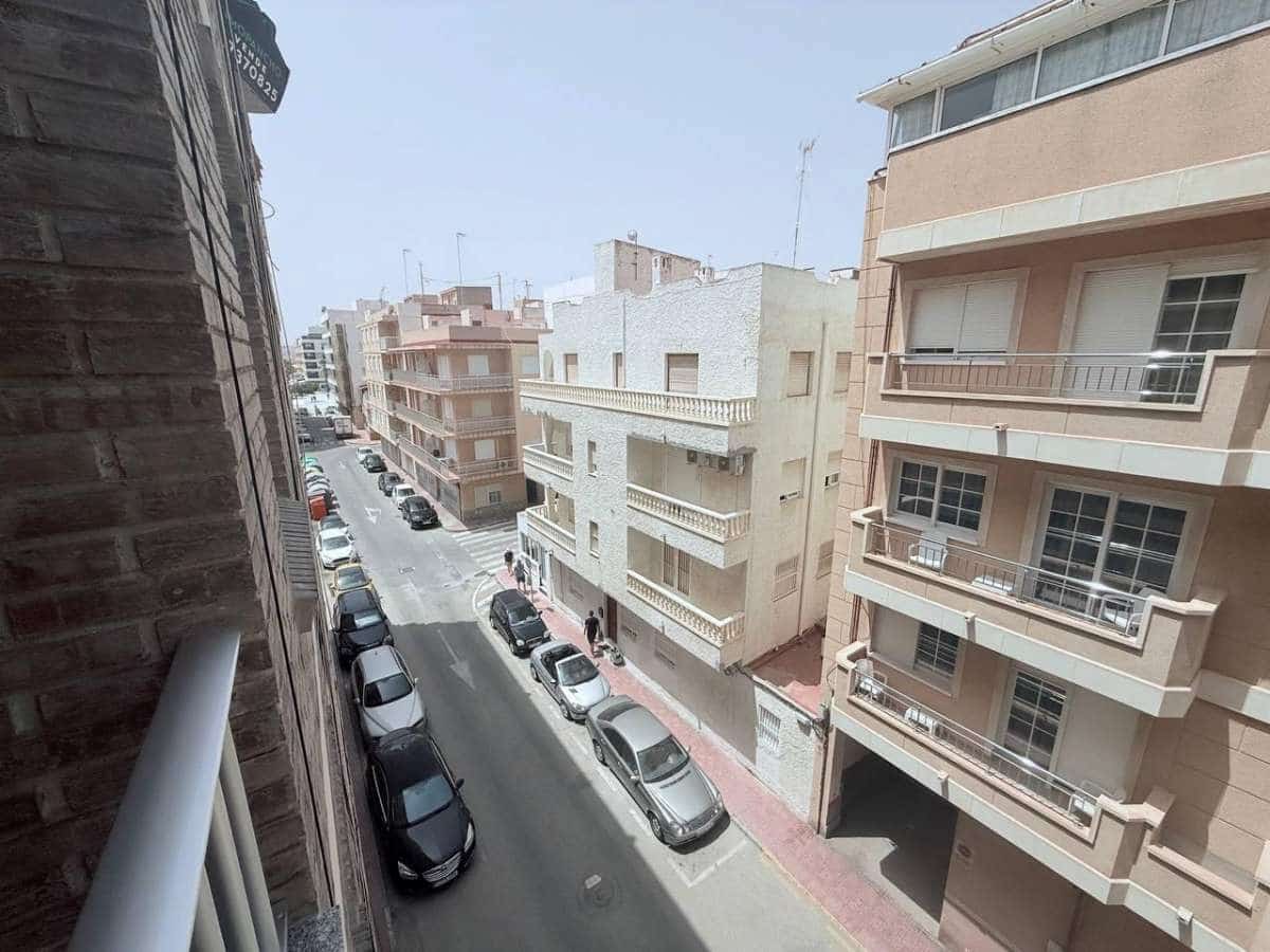 Apartamento de 3 habitaciones en Torrevieja en venta - 285.000 € (Ref: 9138529)