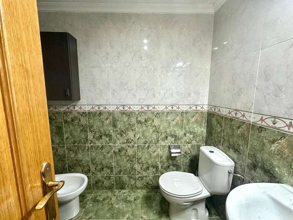 Apartamento de 4 habitaciones en Torrevieja en venta - 275.000 € (Ref: 9138532)