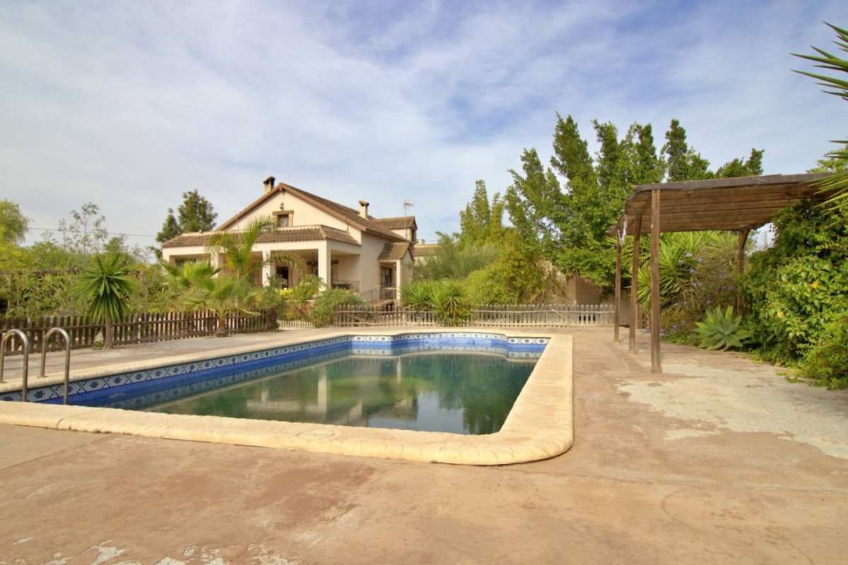 5 bedroom Villa for sale in Elche / Elx - € 620,000 (Ref: 9138537)