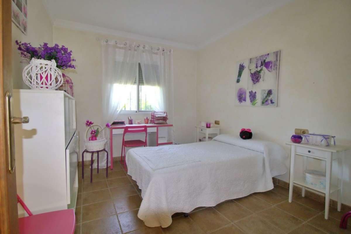 5 bedroom Villa for sale in Elche / Elx - € 620,000 (Ref: 9138537)