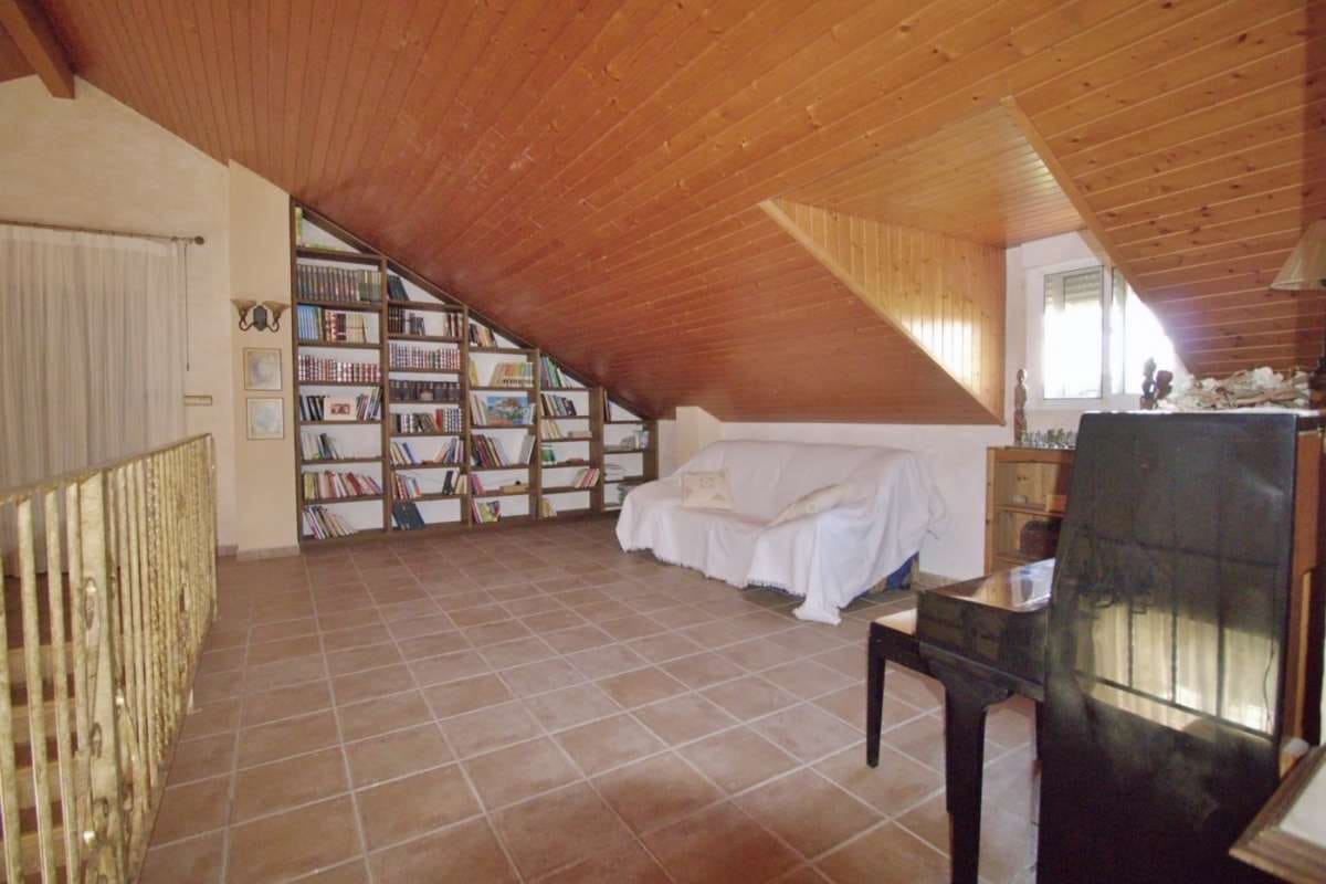 5 bedroom Villa for sale in Elche / Elx - € 620,000 (Ref: 9138537)