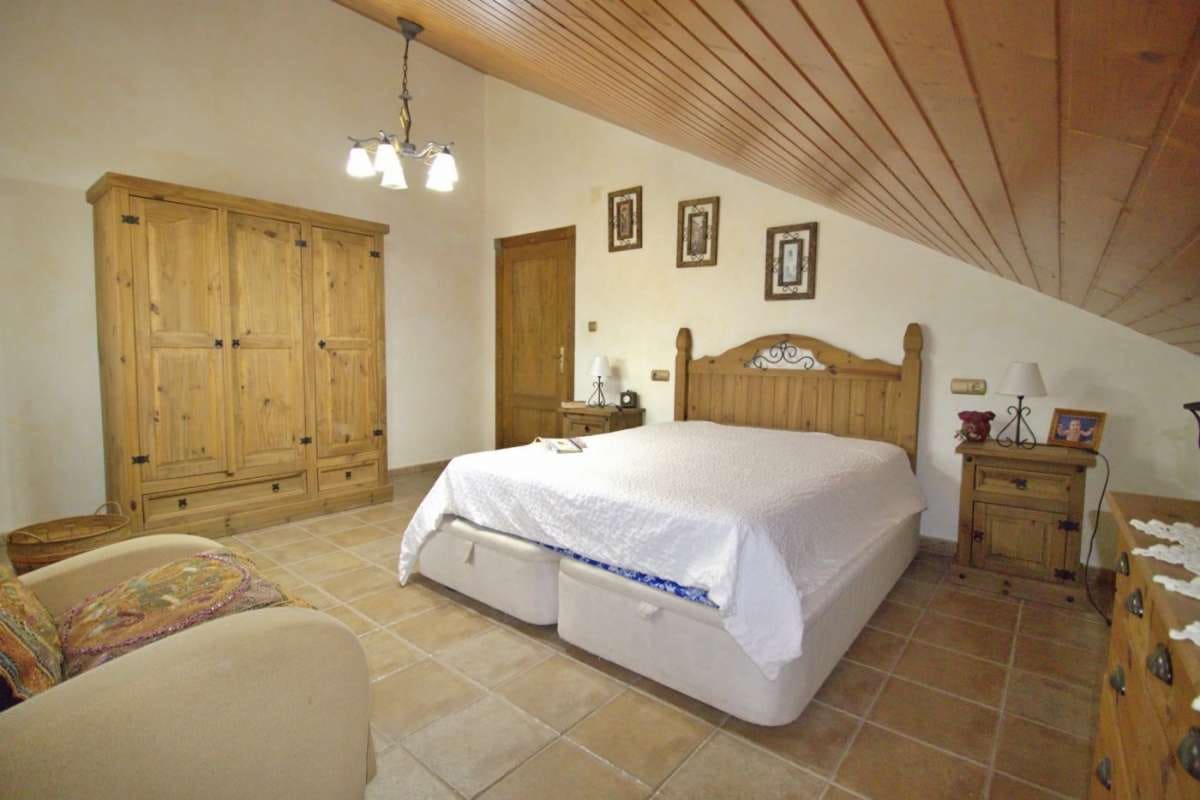 5 bedroom Villa for sale in Elche / Elx - € 620,000 (Ref: 9138537)