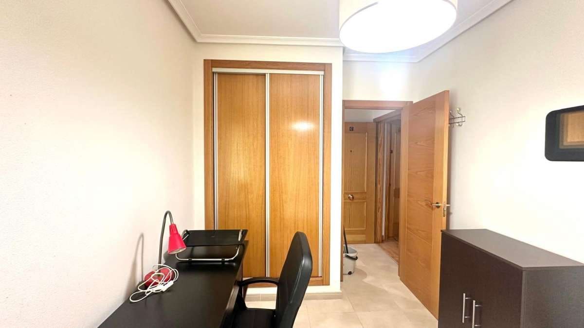 2 sovrum Lägenhet till salu i Torrevieja - 164 900 € (Ref: 9138726)