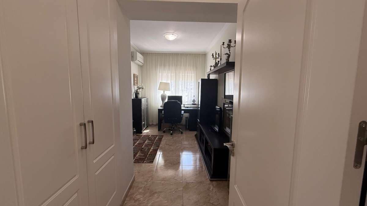 7 bedroom Villa for sale in Torrevieja - € 930,000 (Ref: 9138740)