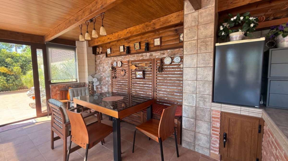 7 bedroom Villa for sale in Torrevieja - € 930,000 (Ref: 9138740)