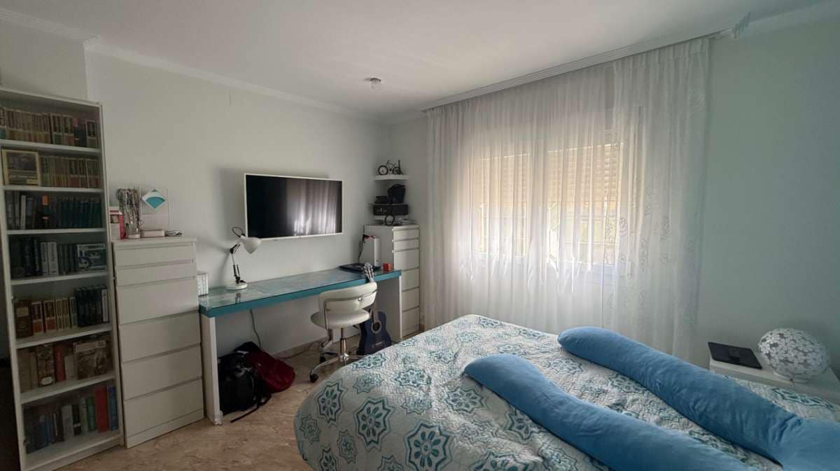 7 bedroom Villa for sale in Torrevieja - € 930,000 (Ref: 9138740)