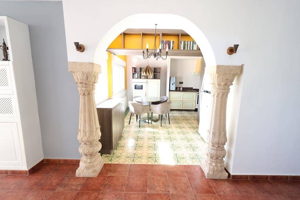 4 bedroom Villa for sale in Orihuela Costa - € 699,000 (Ref: 9138743)