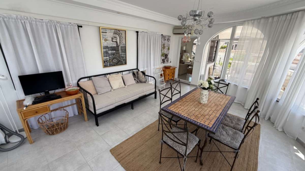 3 bedroom Villa for sale in Torrevieja - € 645,000 (Ref: 9144741)