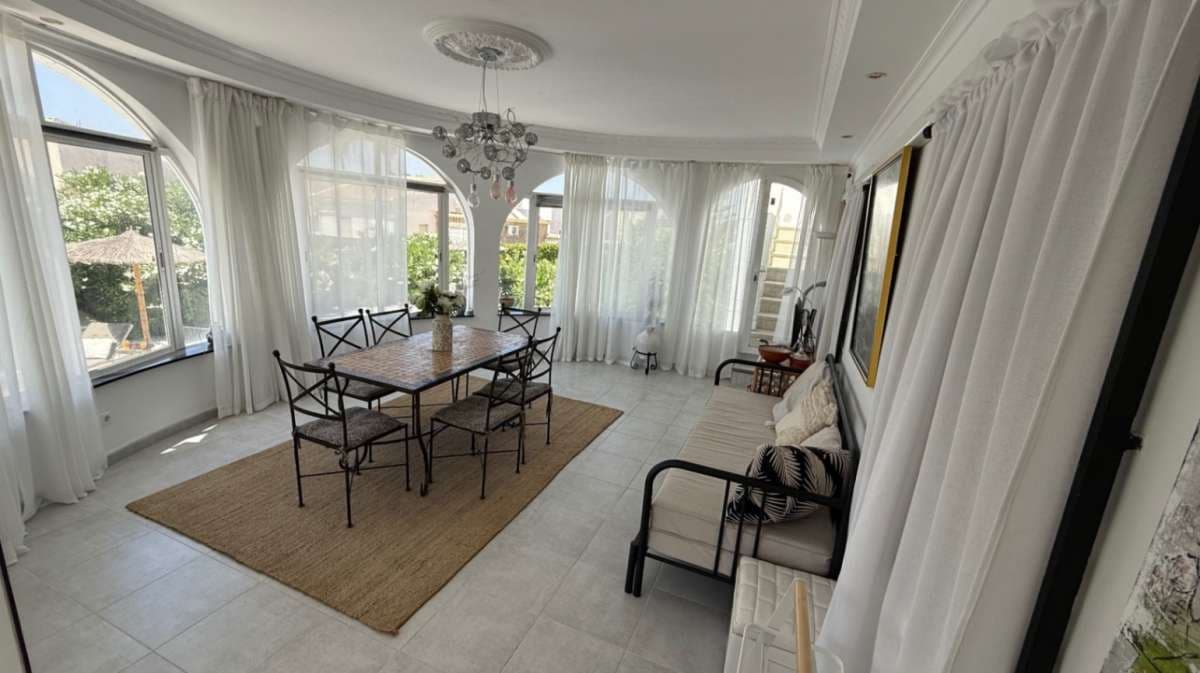 3 bedroom Villa for sale in Torrevieja - € 645,000 (Ref: 9144741)