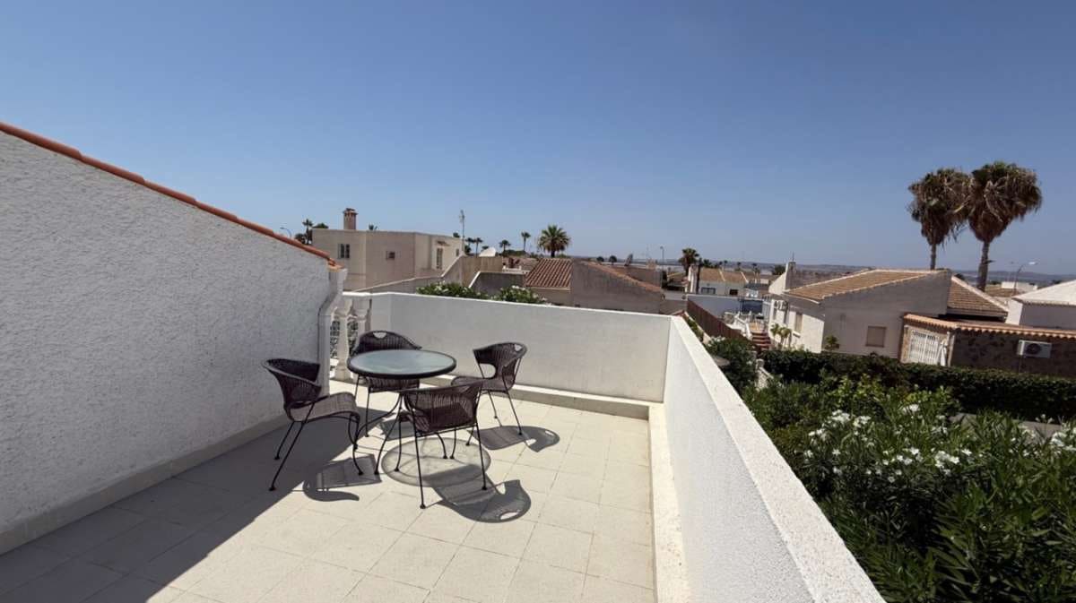3 bedroom Villa for sale in Torrevieja - € 645,000 (Ref: 9144741)