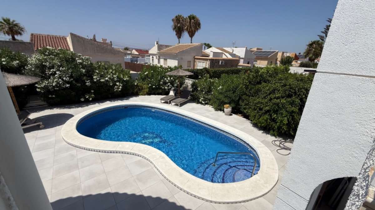 3 bedroom Villa for sale in Torrevieja - € 645,000 (Ref: 9144741)