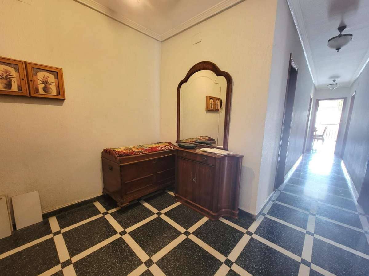 3 bedroom Apartment for sale in Torrevieja - € 189,000 (Ref: 9216804)