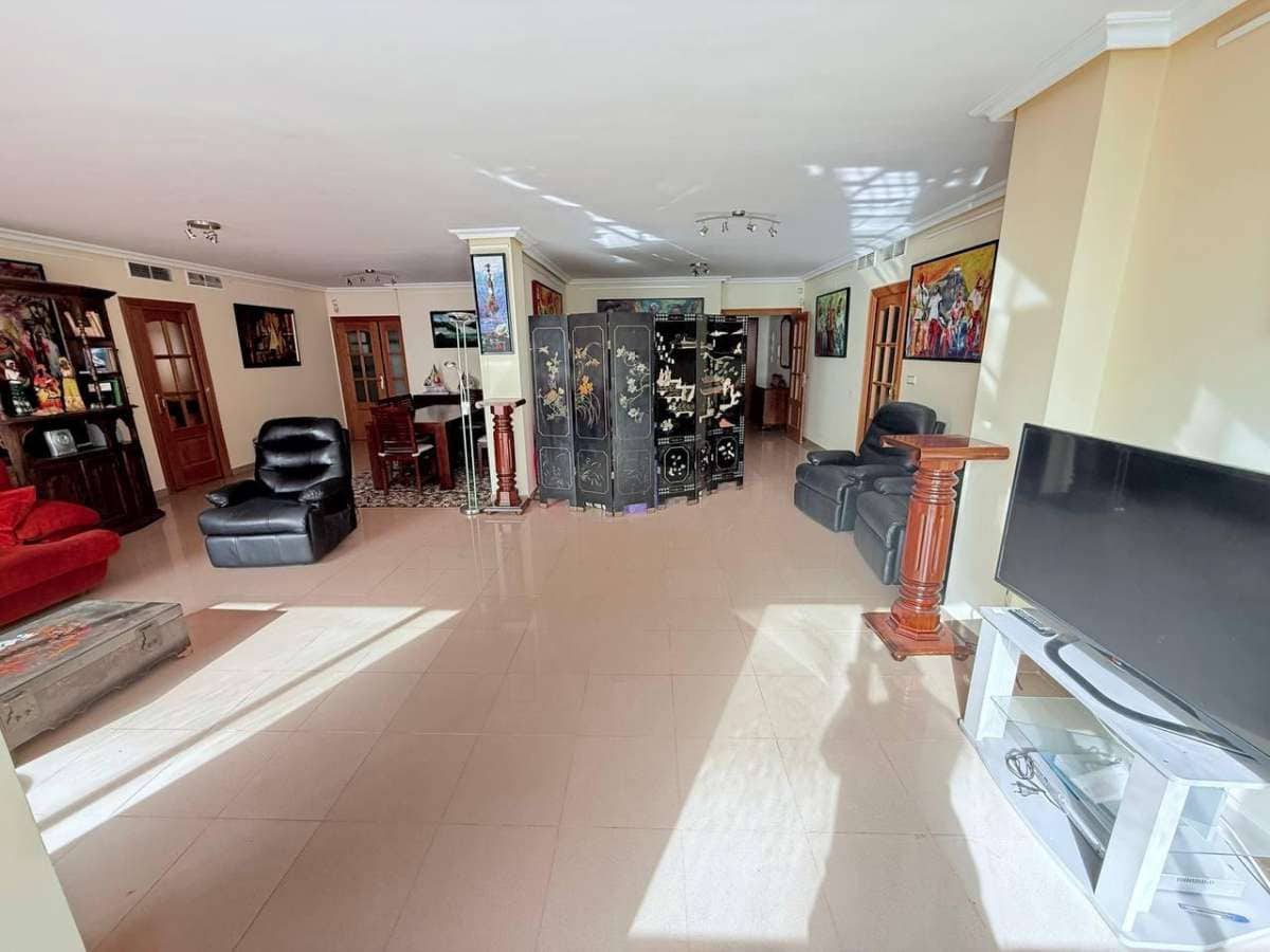 4 bedroom Apartment for sale in Orihuela Costa - € 299,900 (Ref: 9216806)