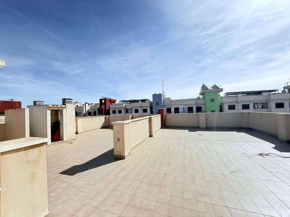 4 bedroom Apartment for sale in Orihuela Costa - € 299,900 (Ref: 9216806)