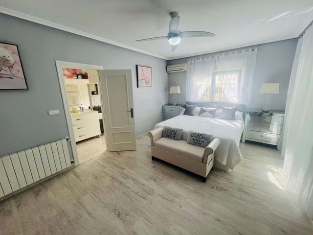 6 soveværelse Villa til salg i Gea y Truyols, Murcia by - € 569.950 (Ref: 9216825)