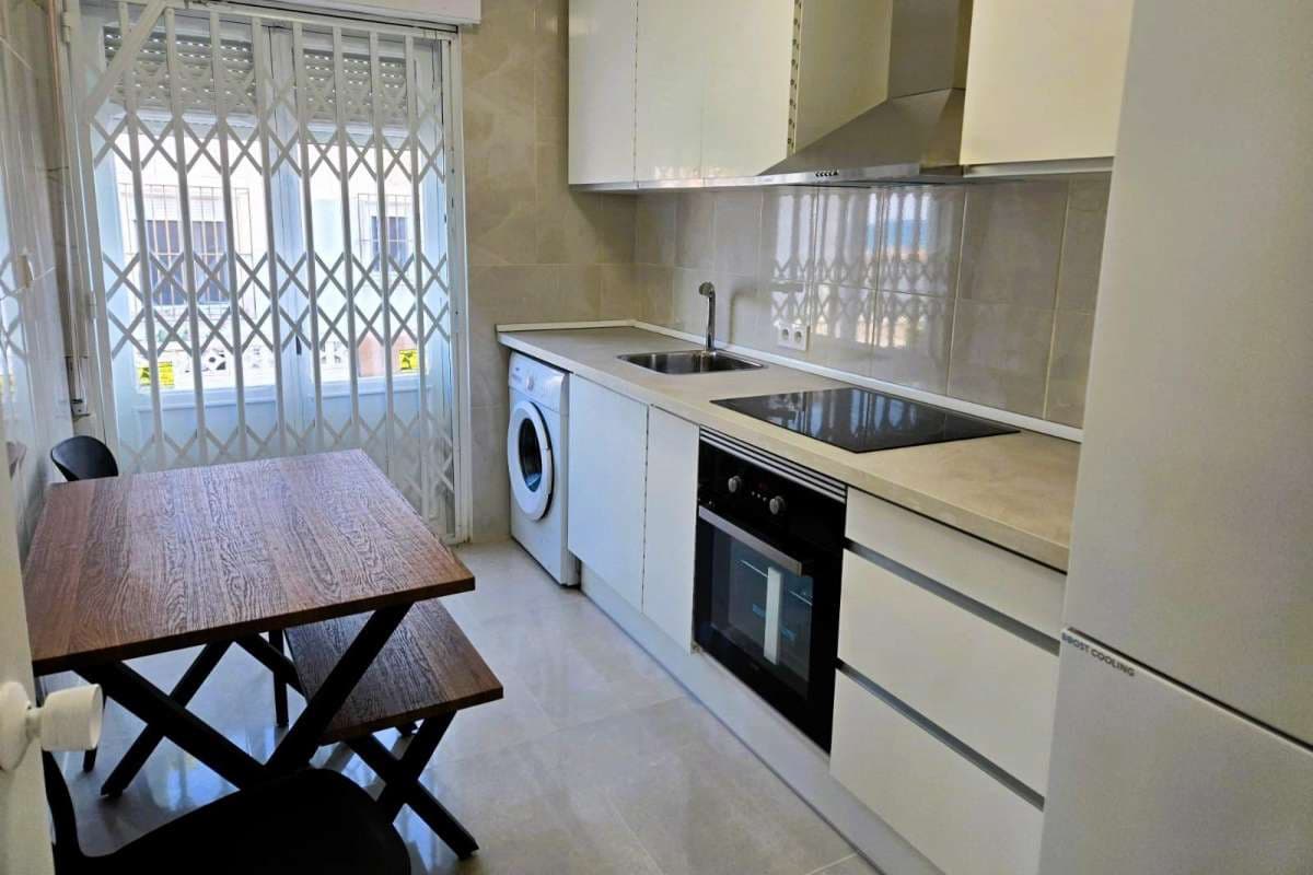 3 sypialnia Willa na sprzedaż w Torrevieja - 990 000 € (Ref: 9216834)