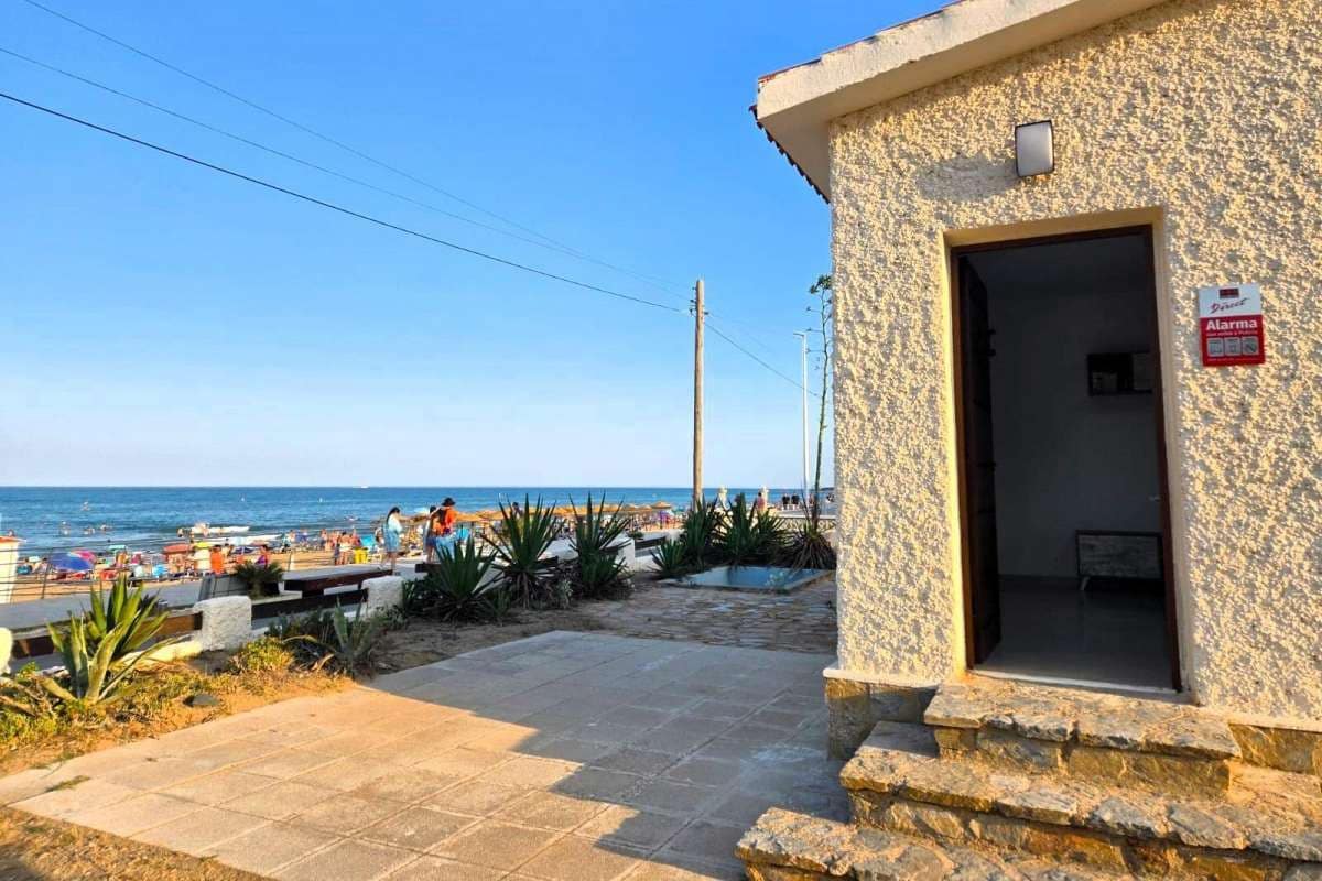 3 sypialnia Willa na sprzedaż w Torrevieja - 990 000 € (Ref: 9216834)