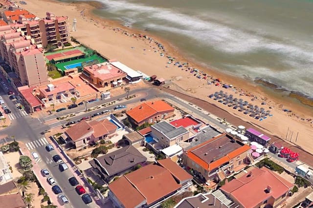 3 sypialnia Willa na sprzedaż w Torrevieja - 990 000 € (Ref: 9216834)