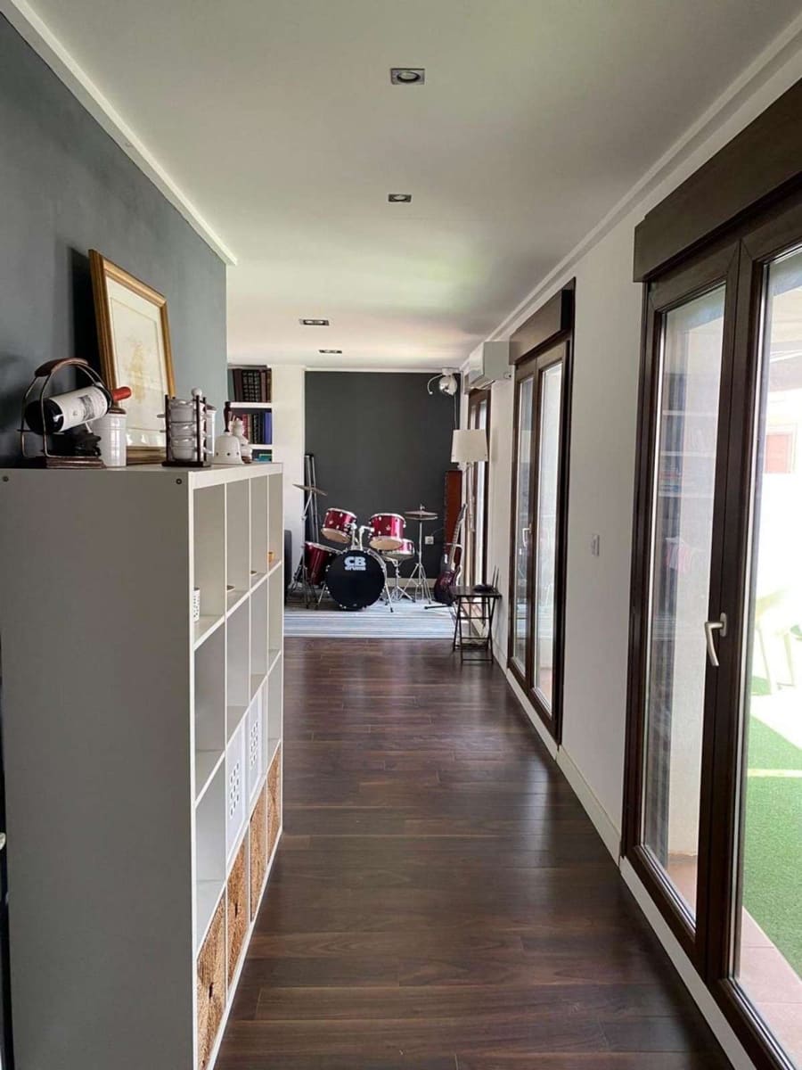 5 bedroom Villa for sale in Torrevieja - € 745,000 (Ref: 9228079)